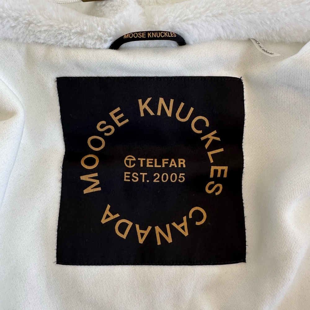 Moose Knuckles White Jacket with Black and Gold Logo - Picture 3 of 4